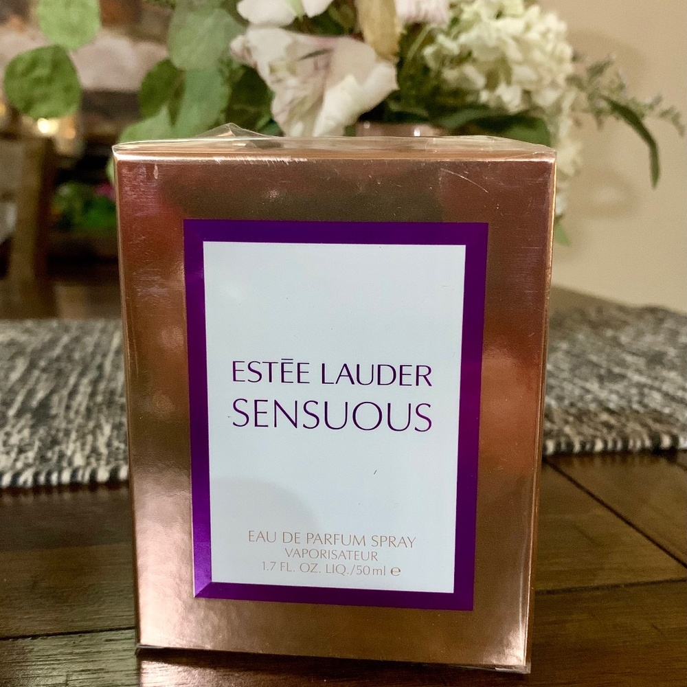 Estée Lauder Sensuous - Brand New